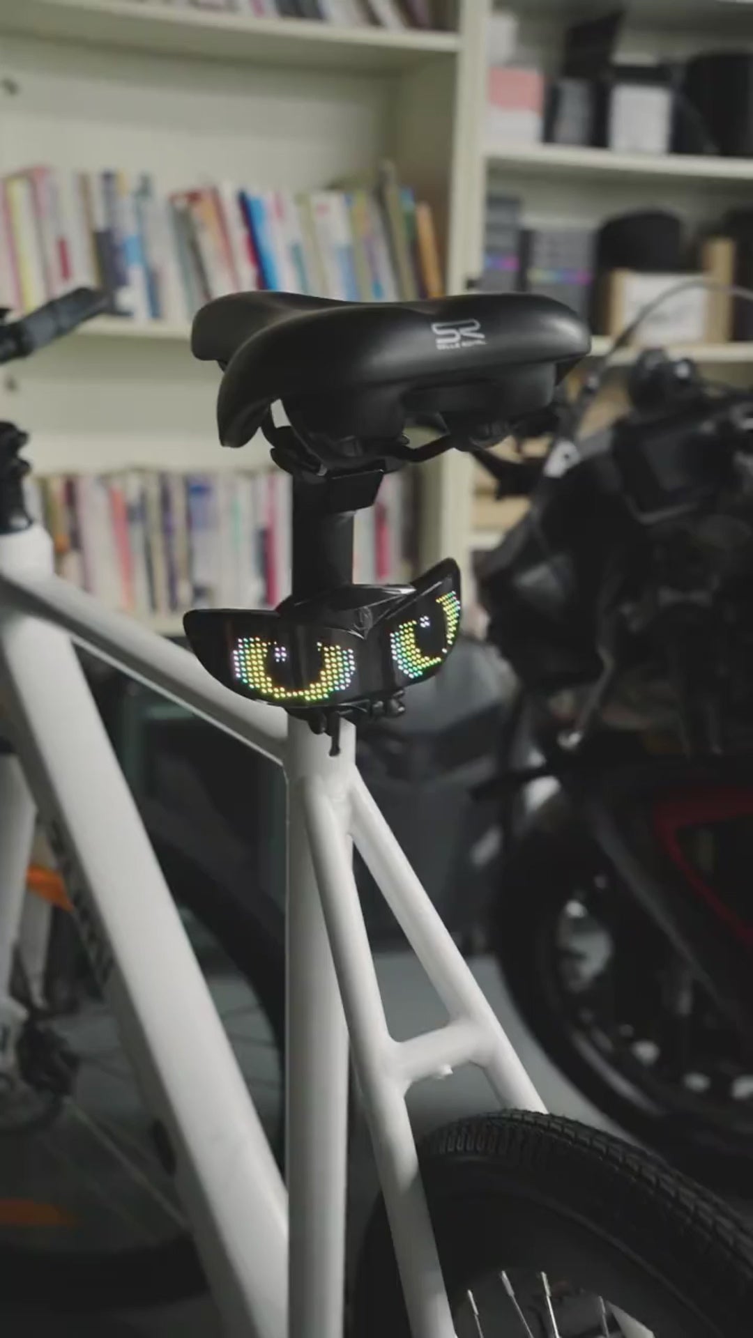 Smart LED Taillight for Bicycle & Motorcycle Riding Safety